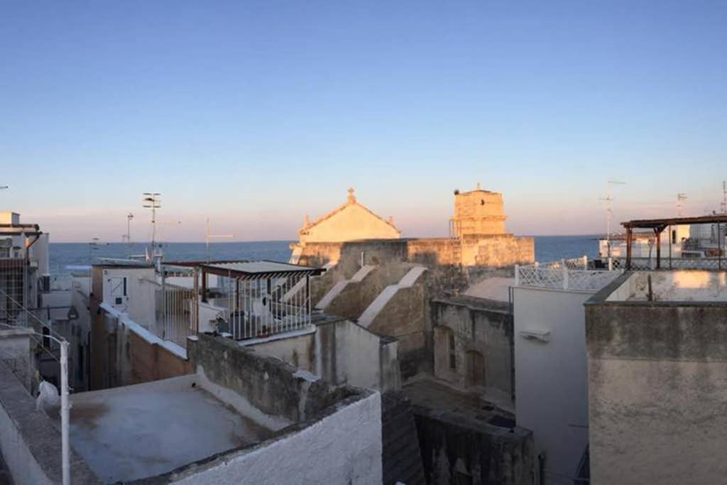 Historic Apartment In Centre Of City 100M To Sea Монополи Экстерьер фото