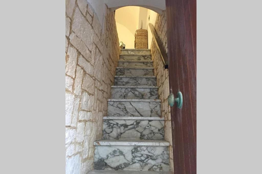 Historic Apartment In Centre Of City 100M To Sea Монополи Экстерьер фото